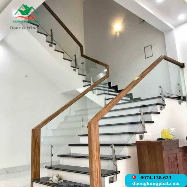 đơn vị làm cầu thang kính quận 12