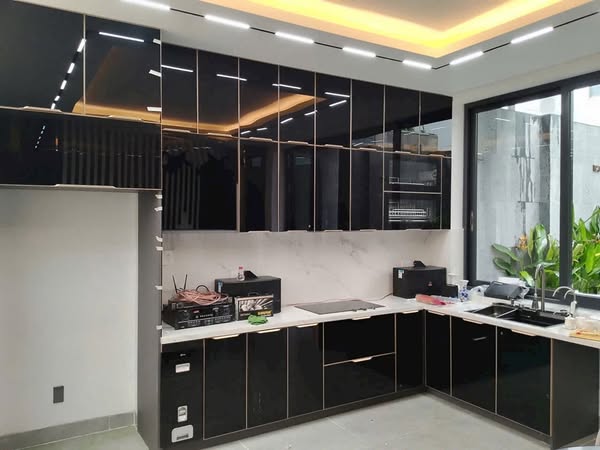 tue bếp nhôm  kính tại tân bình