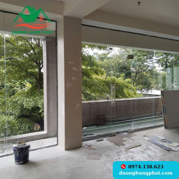 bản lề sàn cửa kính quận Phú Nhuận 