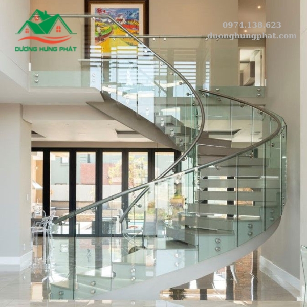 cầu thang kính cường lực tay vịn inox