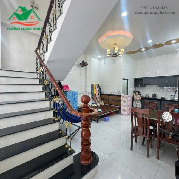 Cầu thang kính giá rẻ