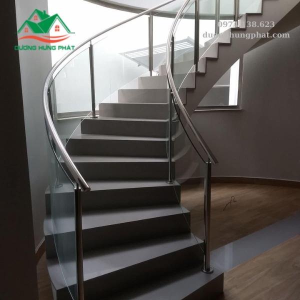 cầu thang kính tay vịn inox giá rẻ