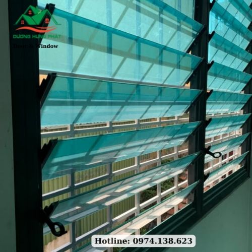 Top 20 Mẫu Cửa Chớp Lật Kính Rẻ Đẹp Nhất Hiện Nay