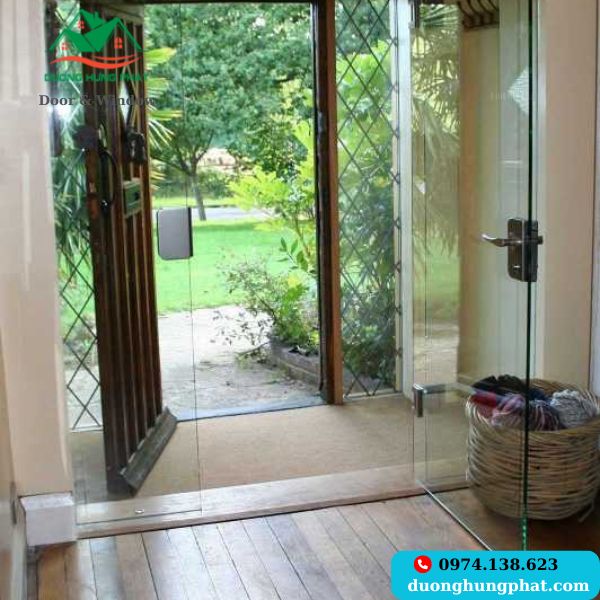 cửa kính bản lề sàn 1 cánh 