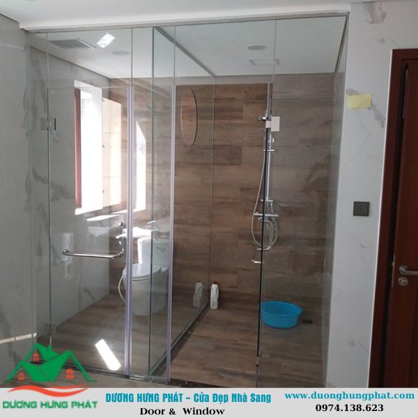 nhà tắm kính quận 1 tphcm