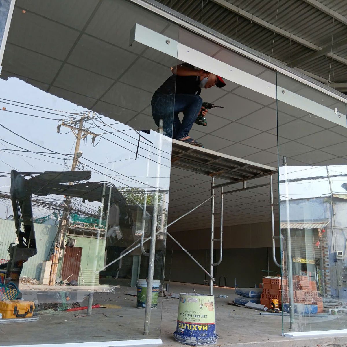 thi công cửa kính tự động quận 10 TP.HCM