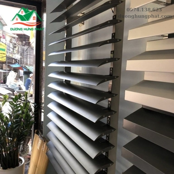 cửa lá sách nhôm Xingfa tại Tân Bình TP.HCM cửa lá sách nhôm Xingfa tại Tân Bình TP.HCM