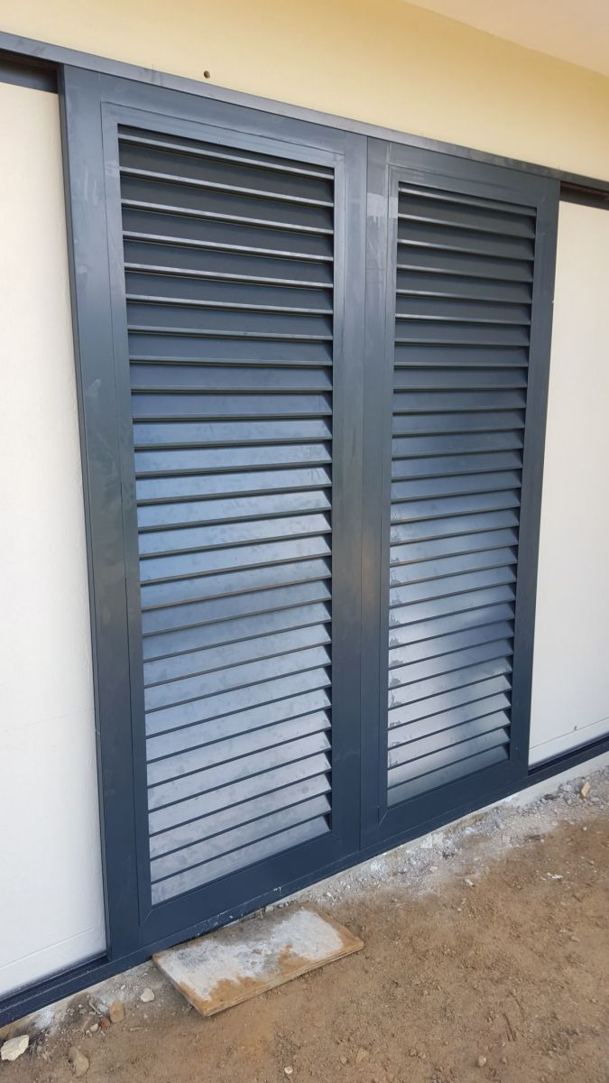 thi công cửa lá sách tại Thủ Đức TP.HCM
