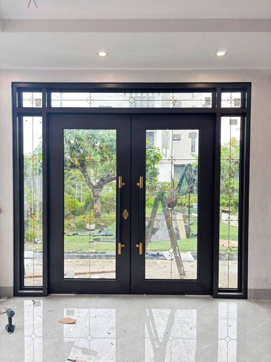cửa nhôm thủy lực Singhal tại Thủ Đức