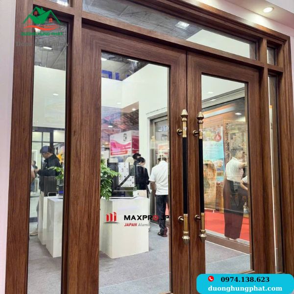 cửa nhôm thủy lực quận 10