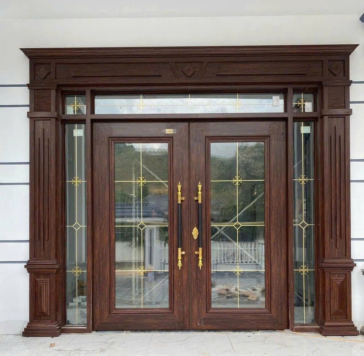 cửa nhôm thủy lực tphcm
