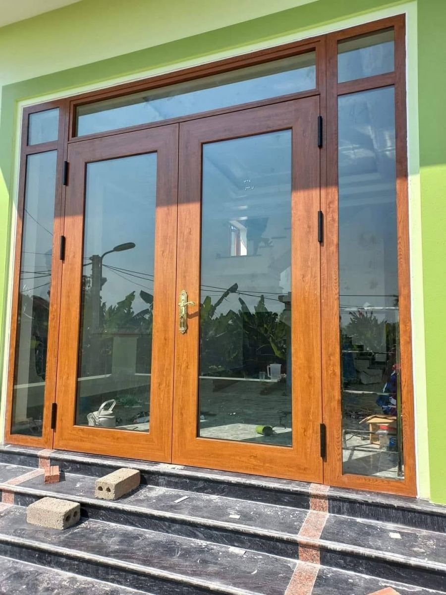 cửa nhôm Xingfa màu vân gỗ trắc
