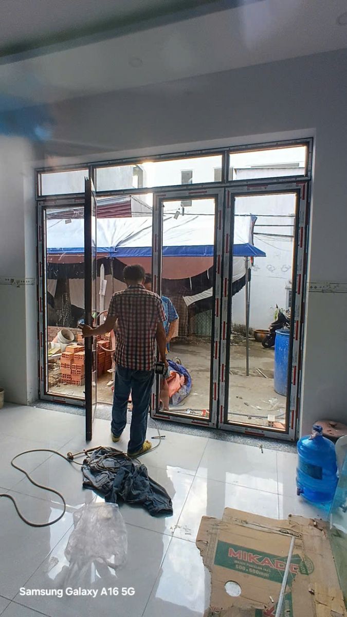 cửa nhôm Xingfa mở quay 4 cánh