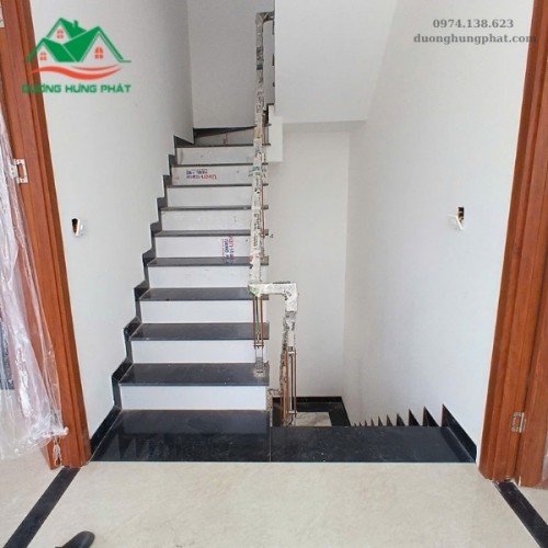 Thi Công Cầu Thang Kính Chuyên Nghiệp Tại Thành Phố Thủ Đức TP.HCM 