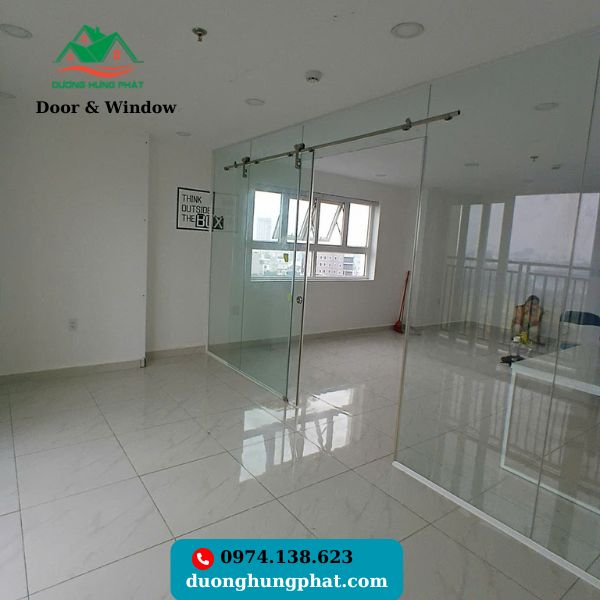 cửa kính cường lực tại Tân Phú TP.HCM