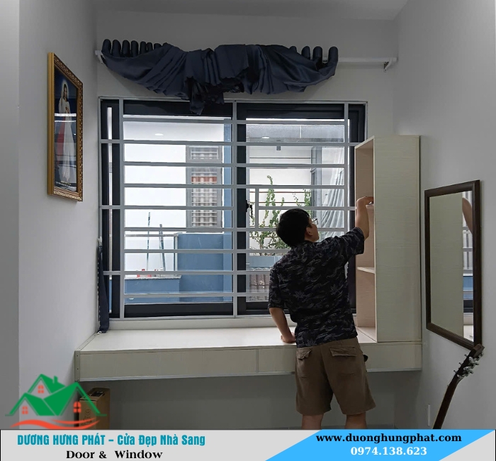 khung bảo vệ cửa sổ