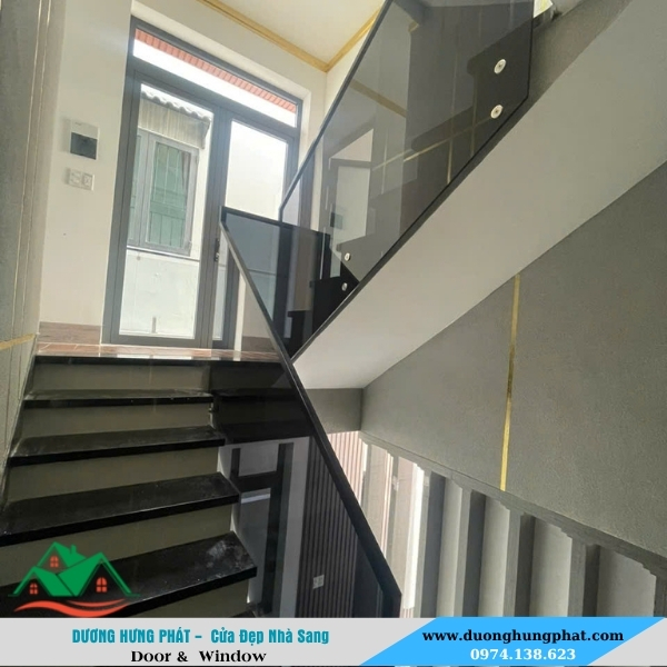 lan can cầu thang kính quận 7 lan can cầu thang kính quận 7