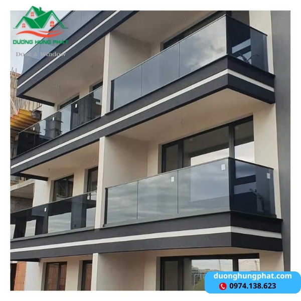 lan can kính cho chung cư biệt thự