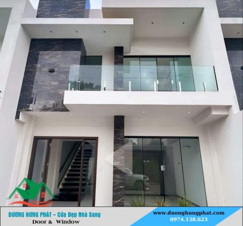 Lan Can Kính Tại Quận 1 TP.HCM - Uy Tín Gía Tận Xưởng