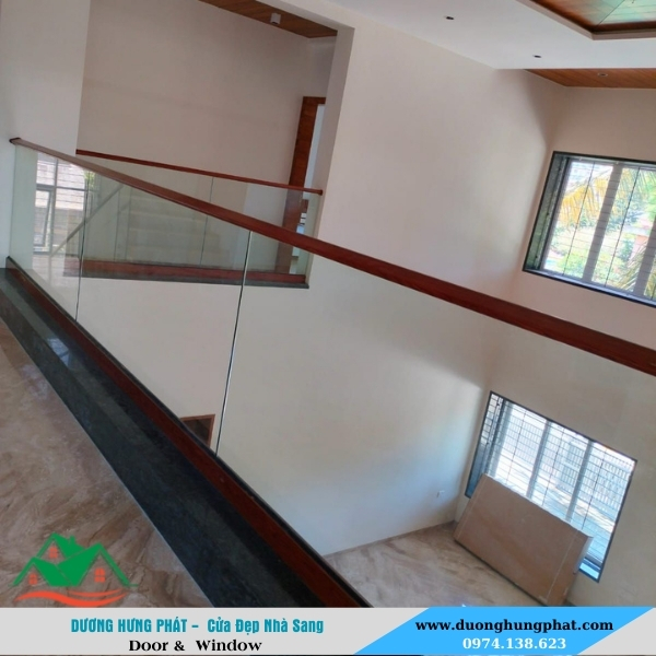 thi công lan can kính uy tín chuyên nghiệp 