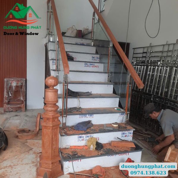 lắp đặt lan can cầu thang kính quận 9 TP.HCM