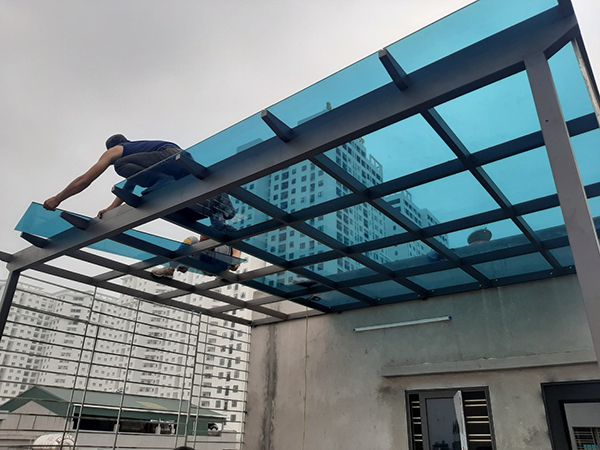 thi công mái che kính tại Thủ Đức