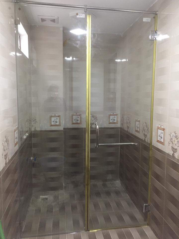 vách tắm kính tân bình