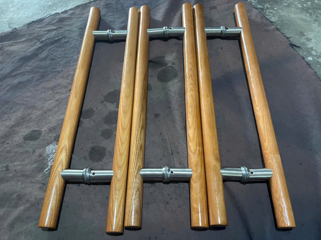 tay nắm gỗ hình tròn