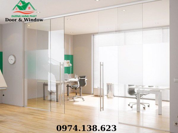 thi công cửa kính cường lực quận 10 TP.HCM