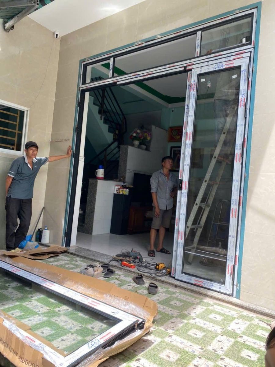 thi công cửa nhôm trượt quay tại TP.HCM