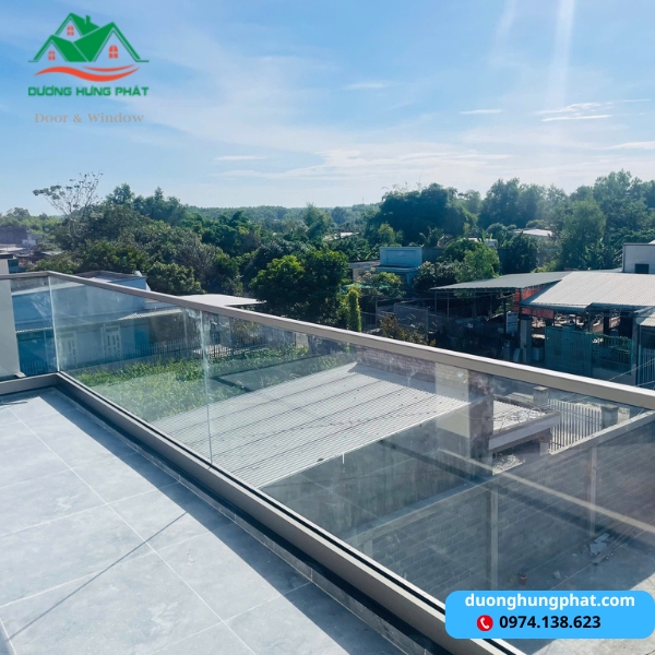 thi công lan can kính cường lực giá rẻ
