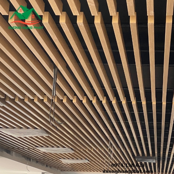 thi công trần nhôm giả gỗ giá rẻ tại TP.HCM