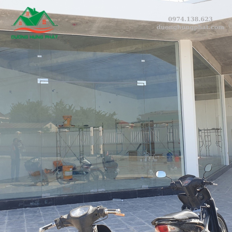 thi công vách ngăn kính cường lực tại Tân Bình TP.HCM