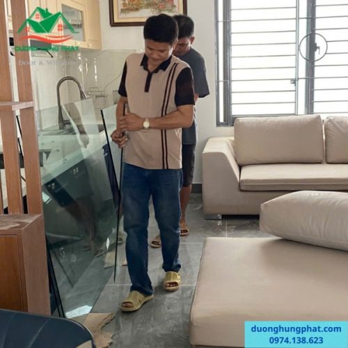 Lắp Đặt Kính Cường Lực Gía Rẻ Tại Bình Thành, Bình Tân, TP.HCM