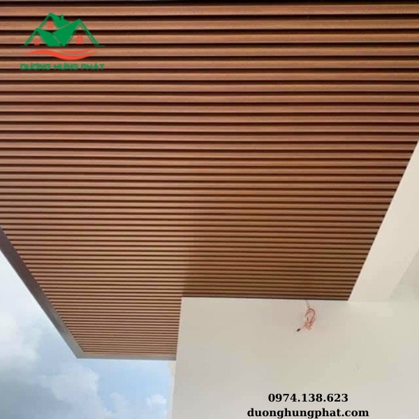 trần nhôm giả gỗ giá rẻ tại TP.HCM