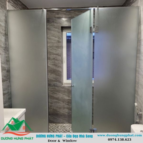 vách kính nhà tắm quận 1