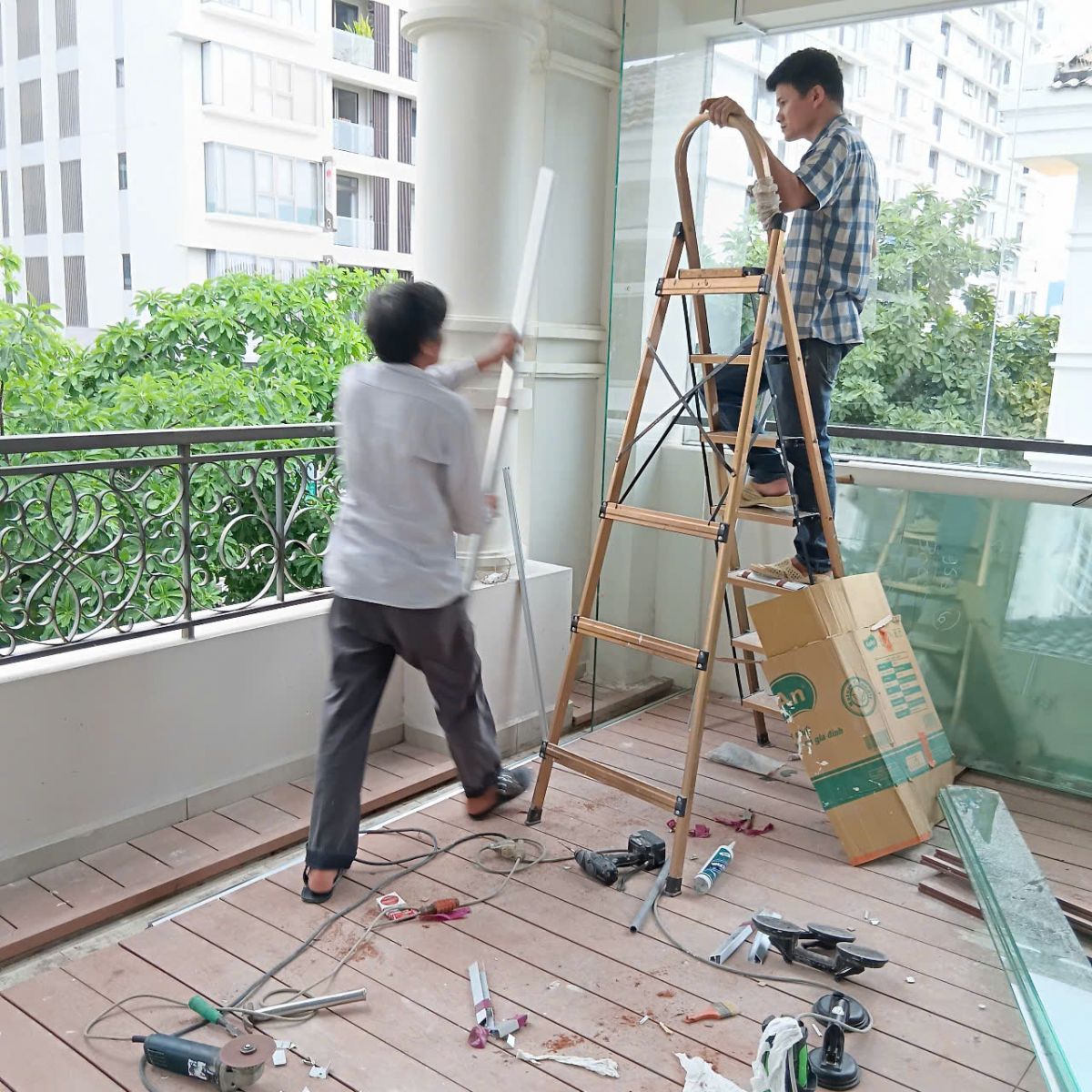 di dời vách kính cường lực quận 7 TP.HCM